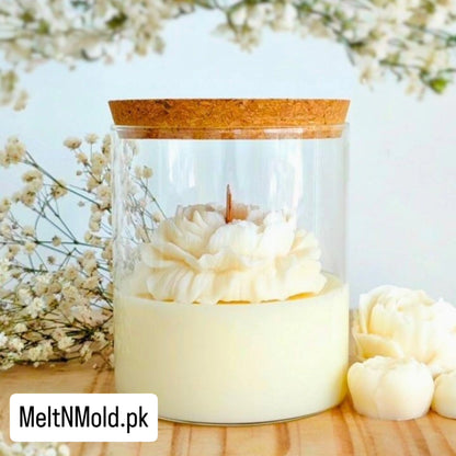 Peony Candle in Jar with Wooden Lid – Scented Luxury (315 ml)